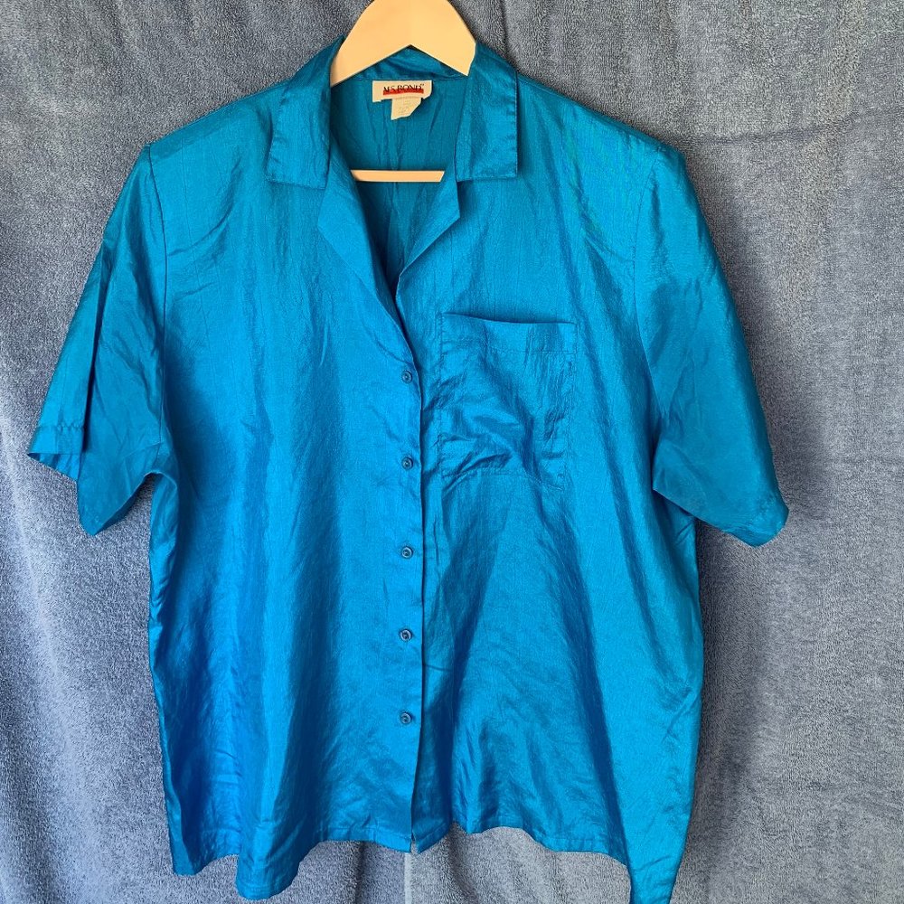 Ladies button down blouse